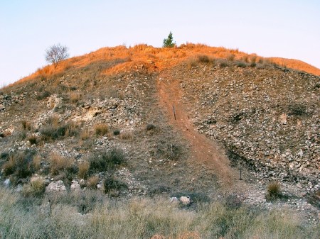 Lachish_Siege Mound_DSC00485. Photo by Leon Mauldin