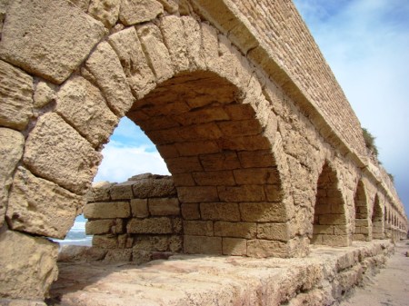 Caesarea Aqueduct_DSC09615. Leon Mauldin
