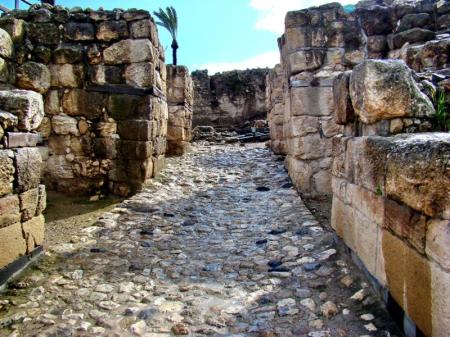 Canaanite Gate at Megiddo_DSC09644. Leon Mauldin.