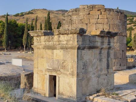 Tomb of Flavius Zeuxis, merchant of Hierapolis. Photo ©Leon Mauldin.