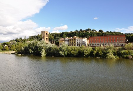 Arno River in Florence. Photo by Leon Mauldin