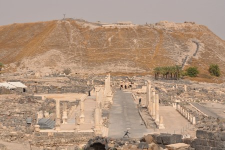 Beth-shean. OT tel in background; Roman ruins in foreground. Photo ©Leon Mauldin.